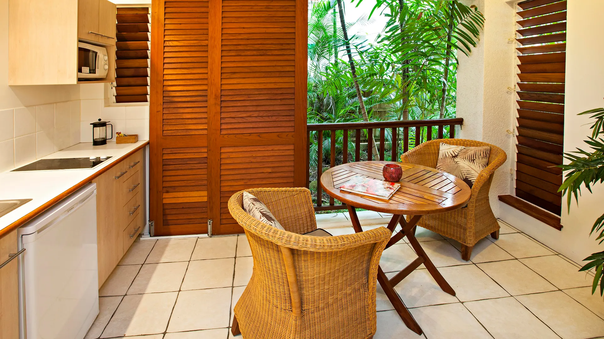 Resort The Reef Retreat Palm Cove Hotel