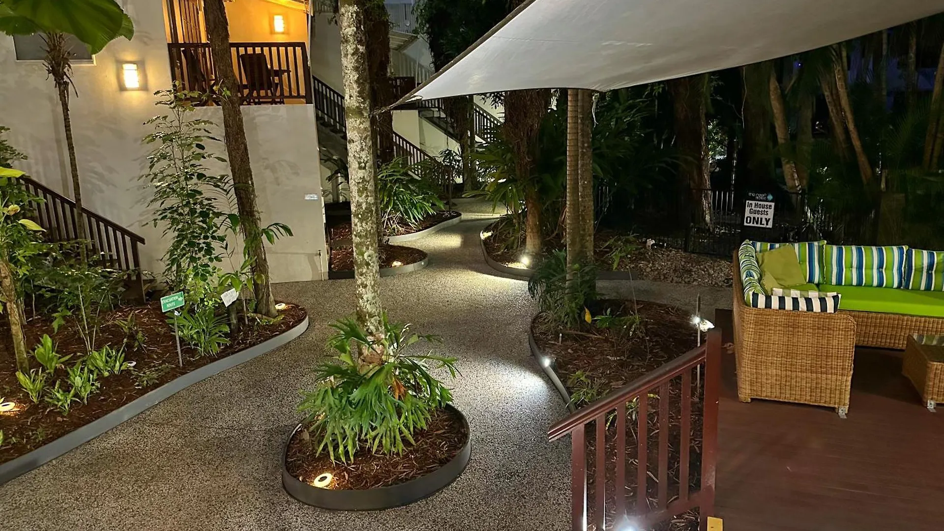 The Reef Retreat Palm Cove Hotel Australia