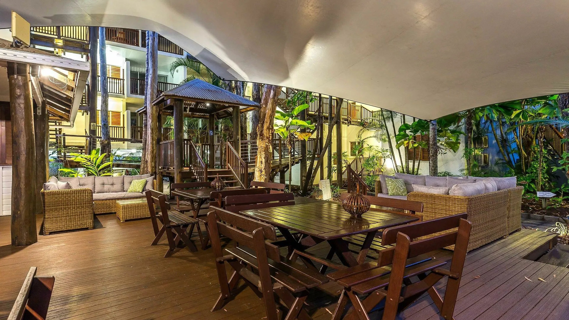 The Reef Retreat Palm Cove Hotel 4*,